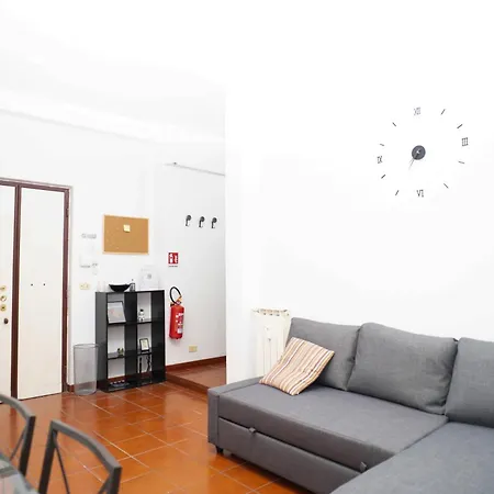 Modern And One-bedroom, 10 Min From Colosseum Apartment *