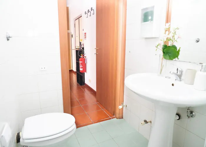 Modern And One-bedroom, 10 Min From Colosseum * רומא