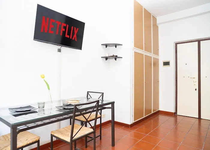 Modern And One-bedroom, 10 Min From Colosseum דירה